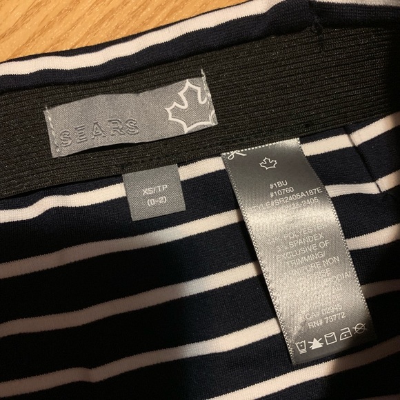 Navy and white stripped skirt - Picture 3 of 3